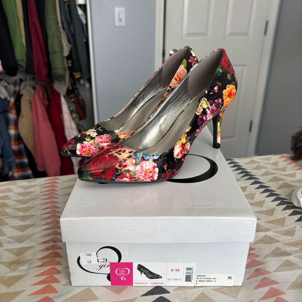 Black floral heels